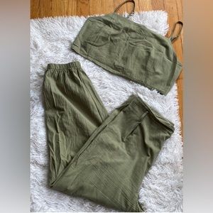 Womens pieces green crop top and pants, Size 1XL